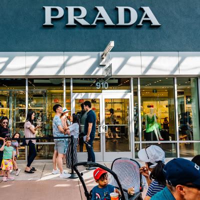 gonna prada prezzi|Prada Livermore.